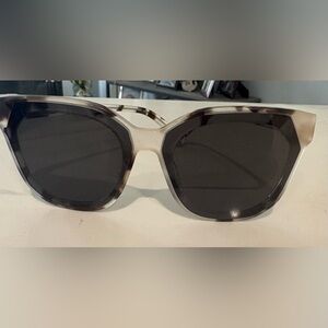 DIFF Stylish Tortoise Shell Sunglasses